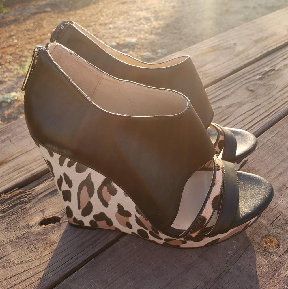 💕Calvin Klein Danette Wedges 💕